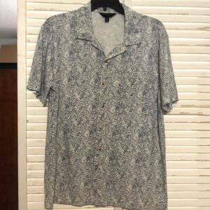 Banana Republic Blue and White Shirt 100% soft cotton. Medium slim fit